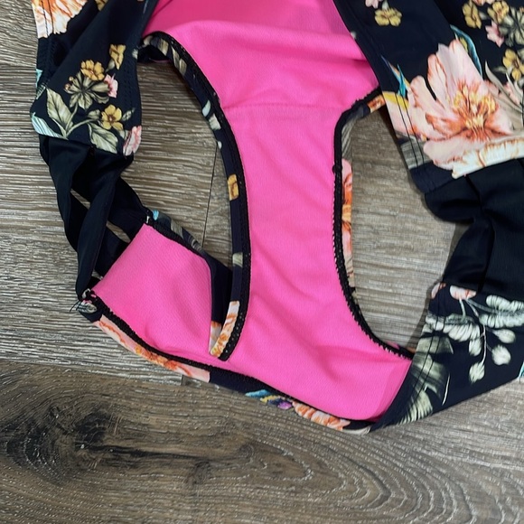 Ron Jon Floral Bikini Bottoms - Picture 3 of 5